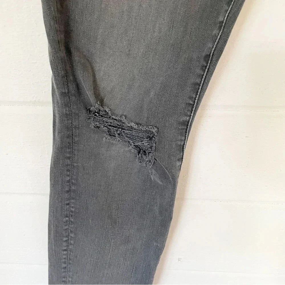 Mother The Looker Ankle Fray Distressed Jeans in Burning Out Lanterns Wash 29 - Picture 8 of 16